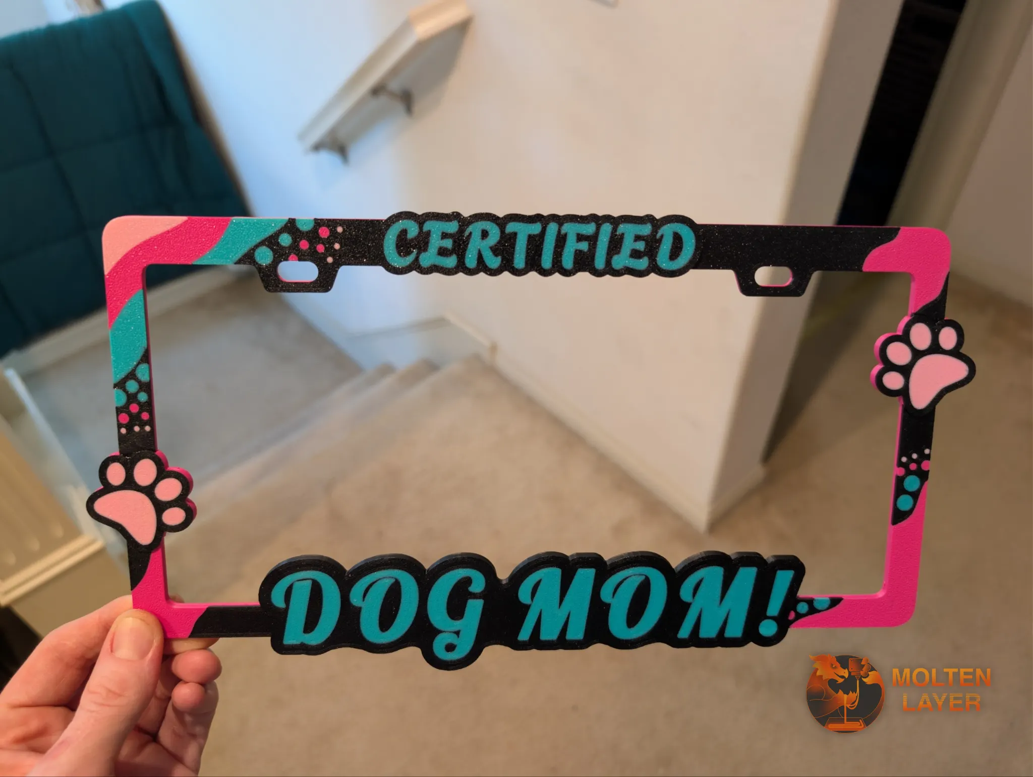 Certified Dog Mom
Pop Pink teal Green Black
Paw Ornaments