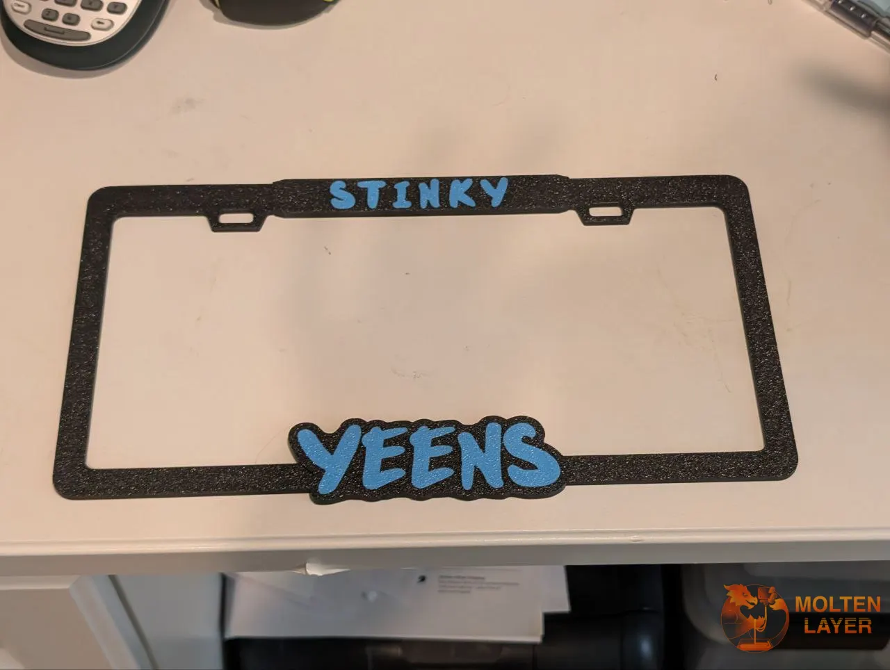 Stinky Yeens
Black Azure Blue