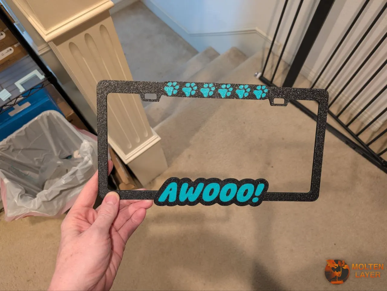 Awoo! Paws
Black Teal Green